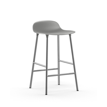 Normann Copenhagen Form Barstuhl, Chrom, grau, Design von Simon Legald, Made in Denmark. Sitzhöhe 65 cm - B 43 x T 43 cm - Bild-Darstellung des Produktes 1