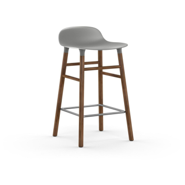 Normann Copenhagen Form Barstuhl, Simon Legald, Walnussholz-Beine, Made in Denmark. Sitzhöhe 65 cm - B 43 x T 43 cm - Bild-Darstellung des Produktes 1