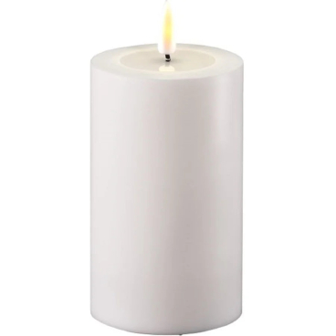Deluxe Homeart Real Flame LED-Kerze, innen & außen, Weiß, batteriebetrieben (2 x C-Batterien, nicht inkl.), Real-Flame-Effekt, IP44. Ø 7,5 cm x H 12 cm - Bild-Darstellung des Produktes 1