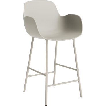 Normann Copenhagen Form Barstuhl mit Armlehnen, Steel – graue Sitzschale, lackiertes Stahlgestell. 100x56x54,5 cm - Sitzhöhe: 65 cm - Bild-Darstellung des Produktes 1